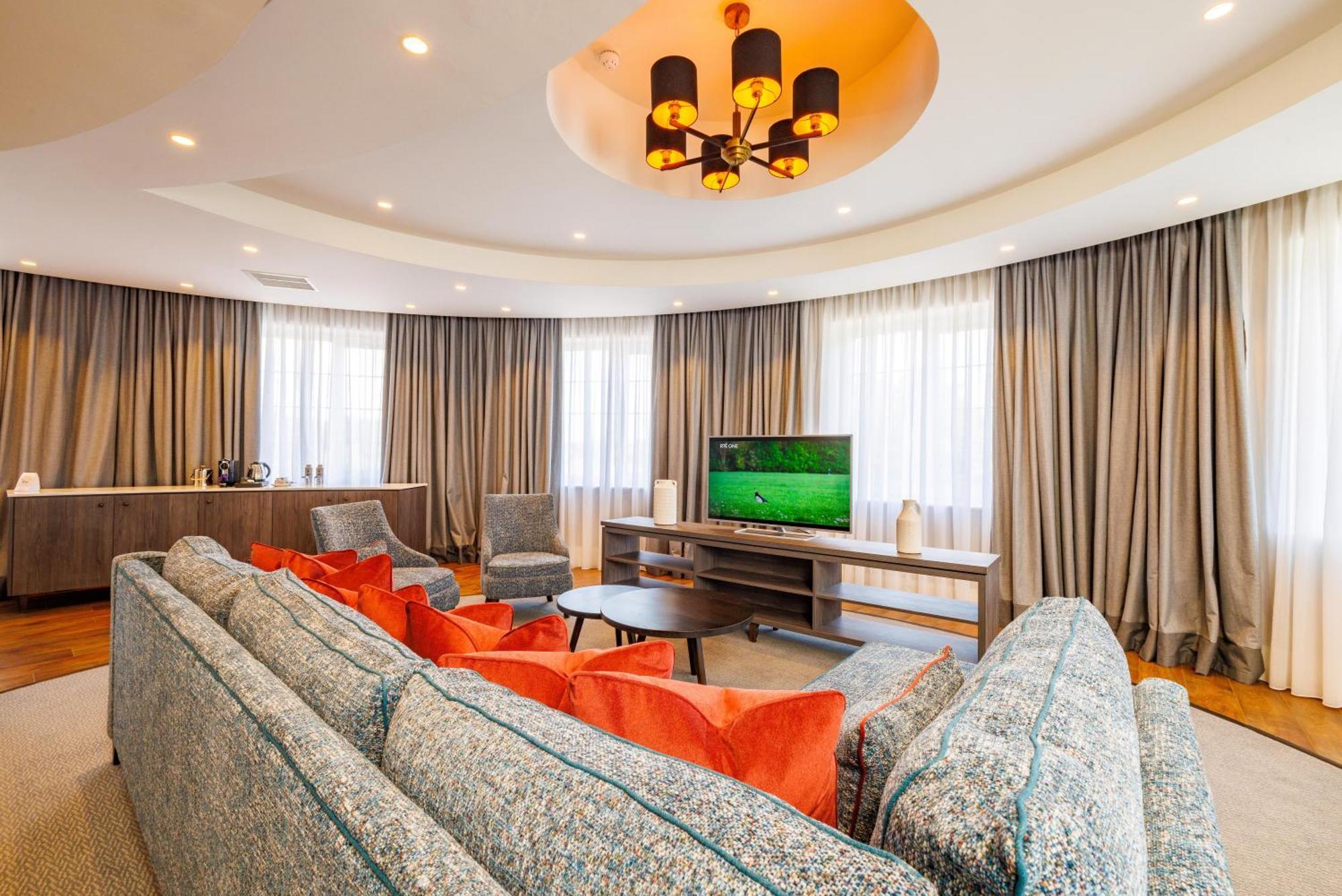 Mount Wolseley Hotel Spa & Golf Resort Tullow Bagian luar foto